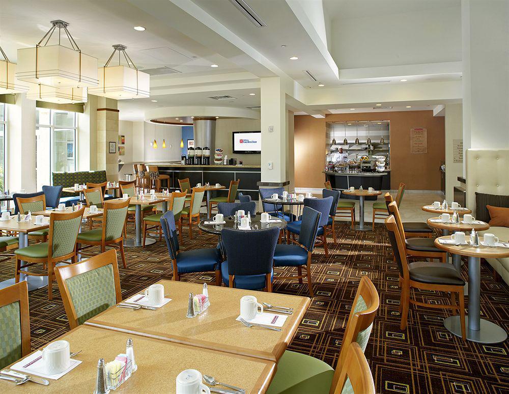 Hilton Garden Inn Dallas Arlington Restoran gambar